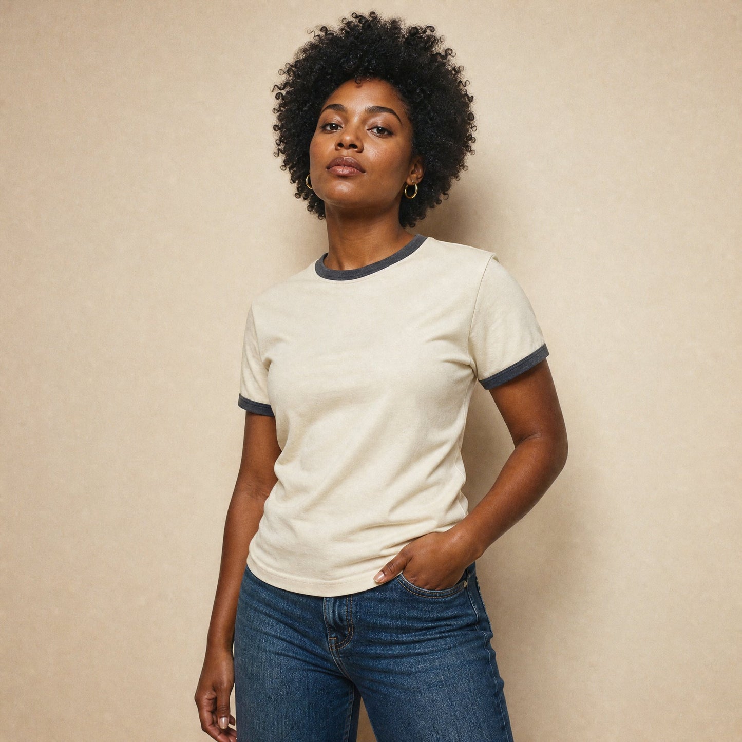 Custom Contrast T-Shirt – Lifestyle 5 | Merchcraft